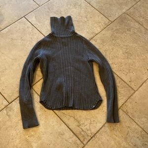 Cozy grey turtleneck sweater. American Eagle Outfitters. Size L, fits small.